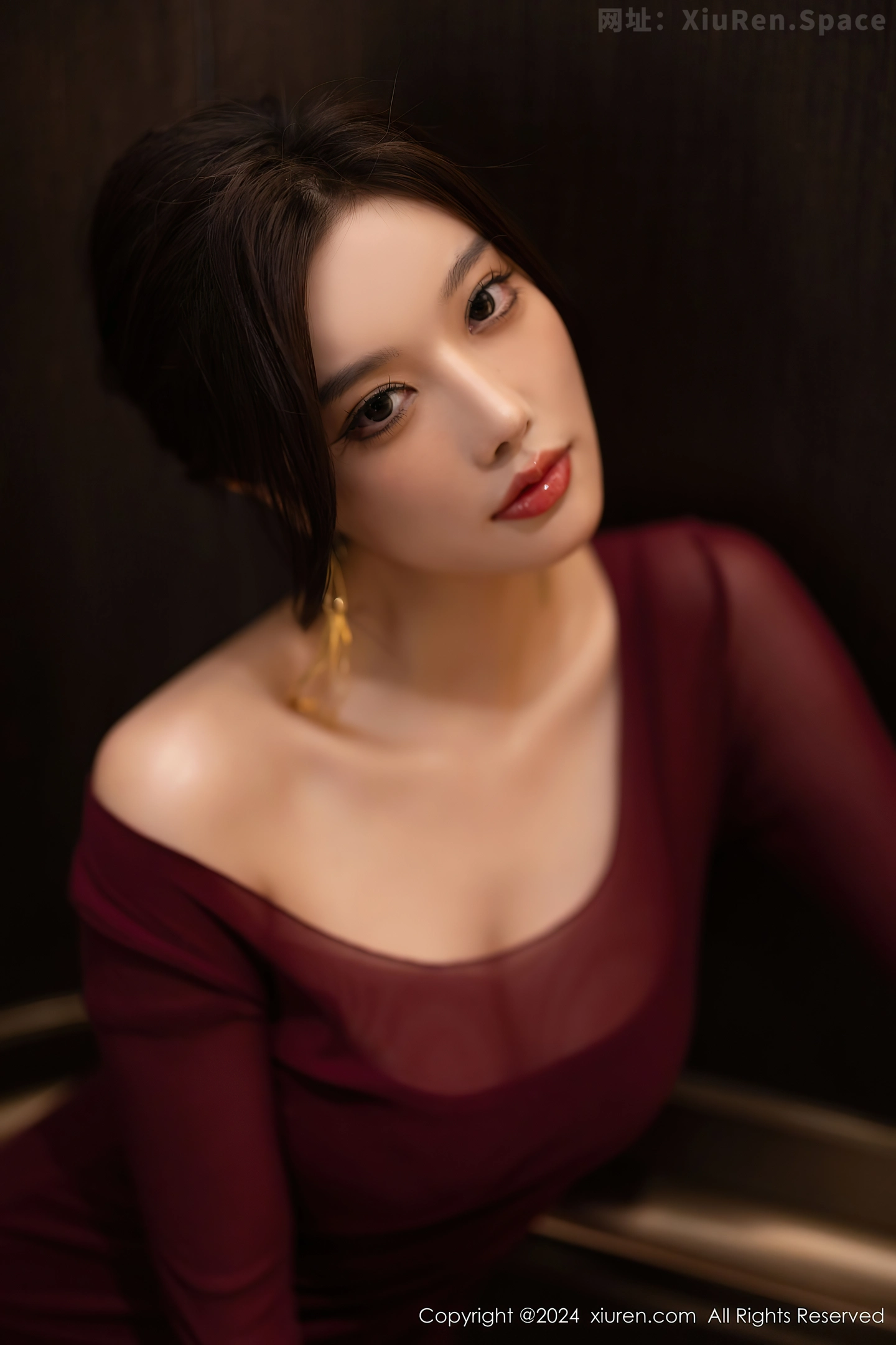 图片[3]-[XiuRen秀人网] VOL.9348 女神杨晨晨Yome性感红色连衣裙配超薄肉丝秀丰腴身材诱惑写真82P-秀人网官方网站